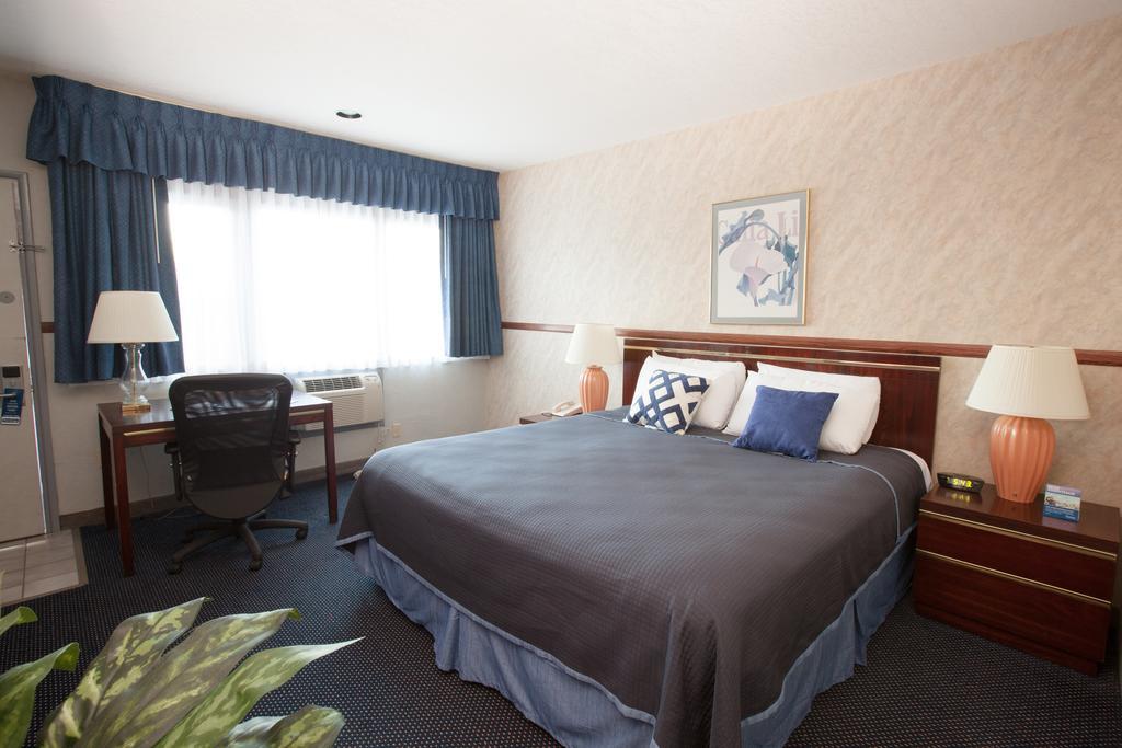 Travelodge Hotel At Lax Los Angeles Room photo