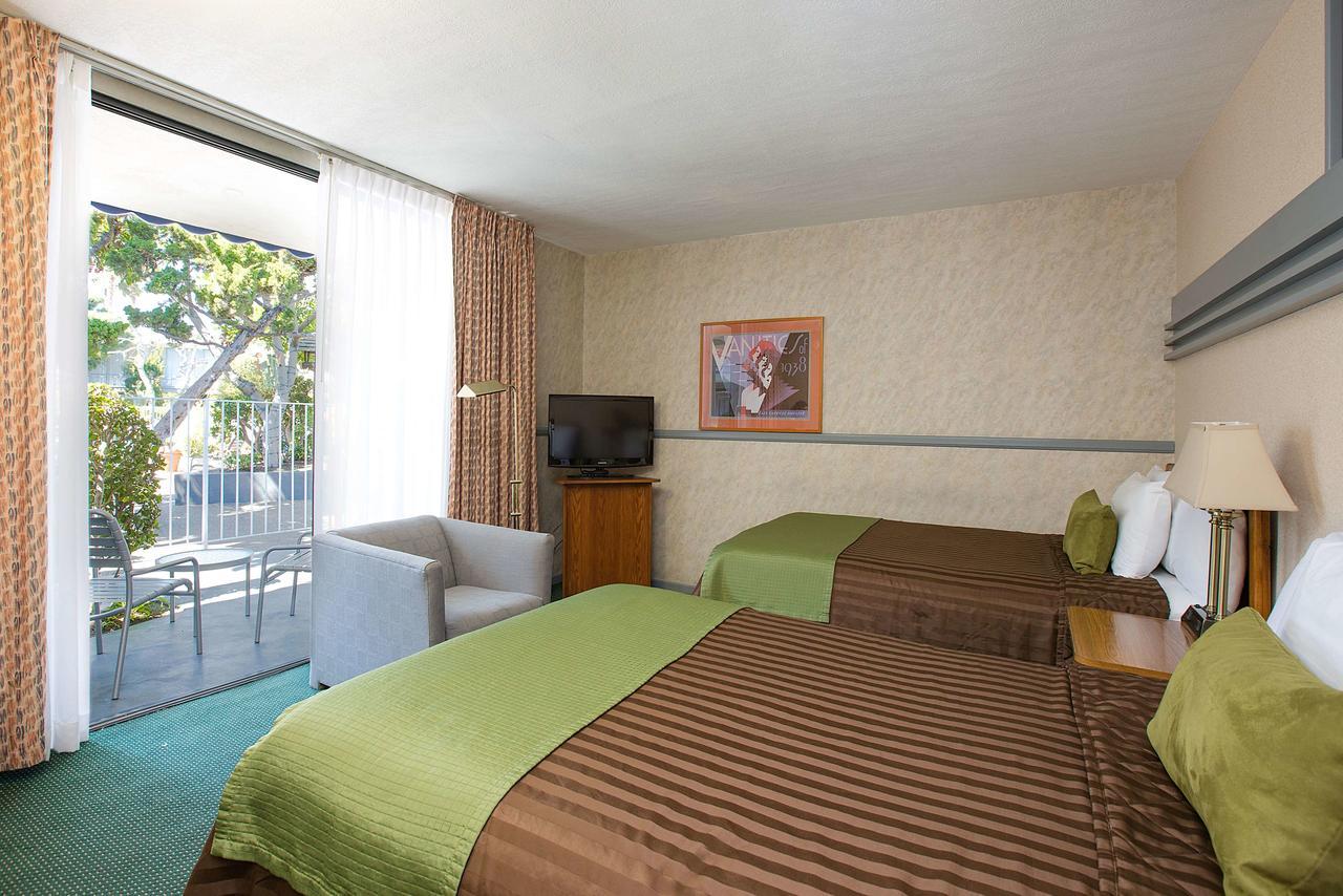 Travelodge Hotel At Lax Los Angeles Exterior photo