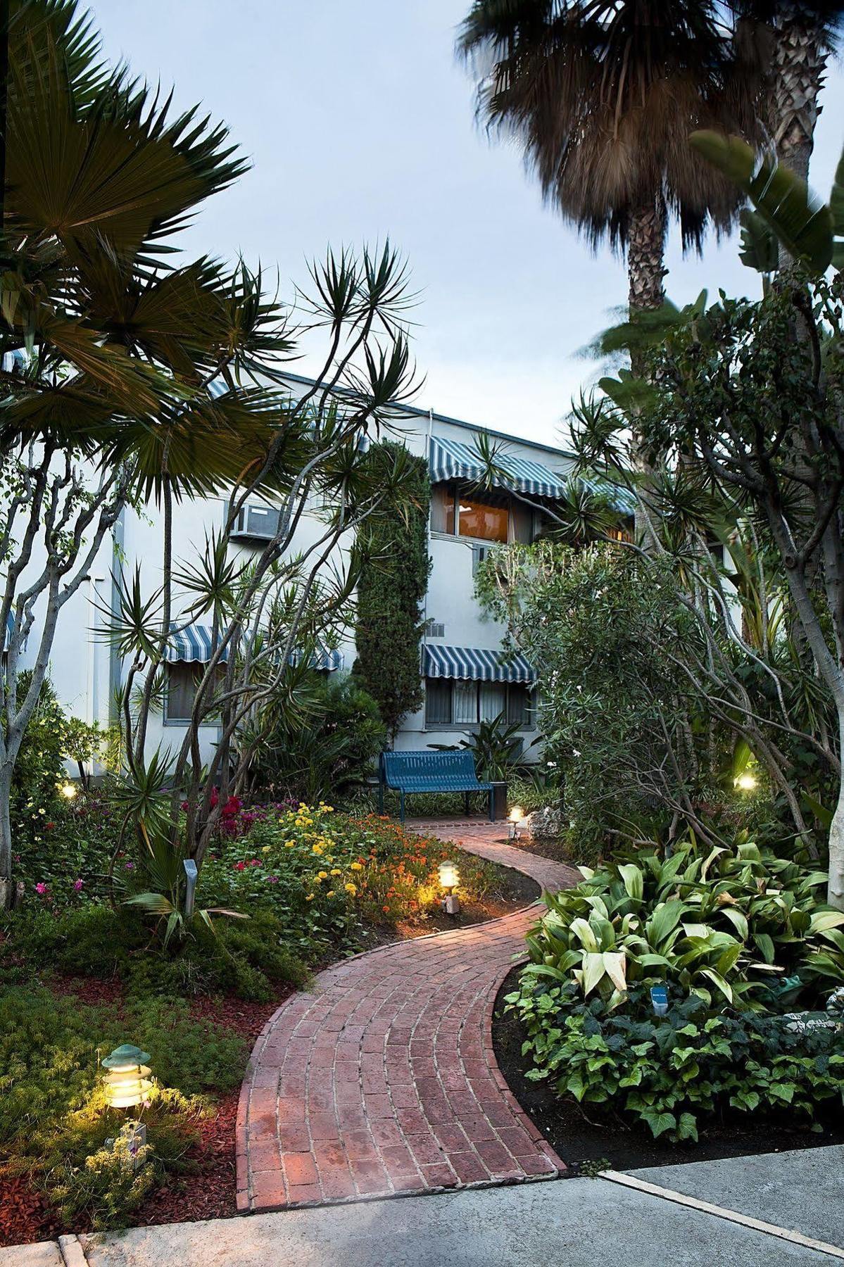 Travelodge Hotel At Lax Los Angeles Exterior photo